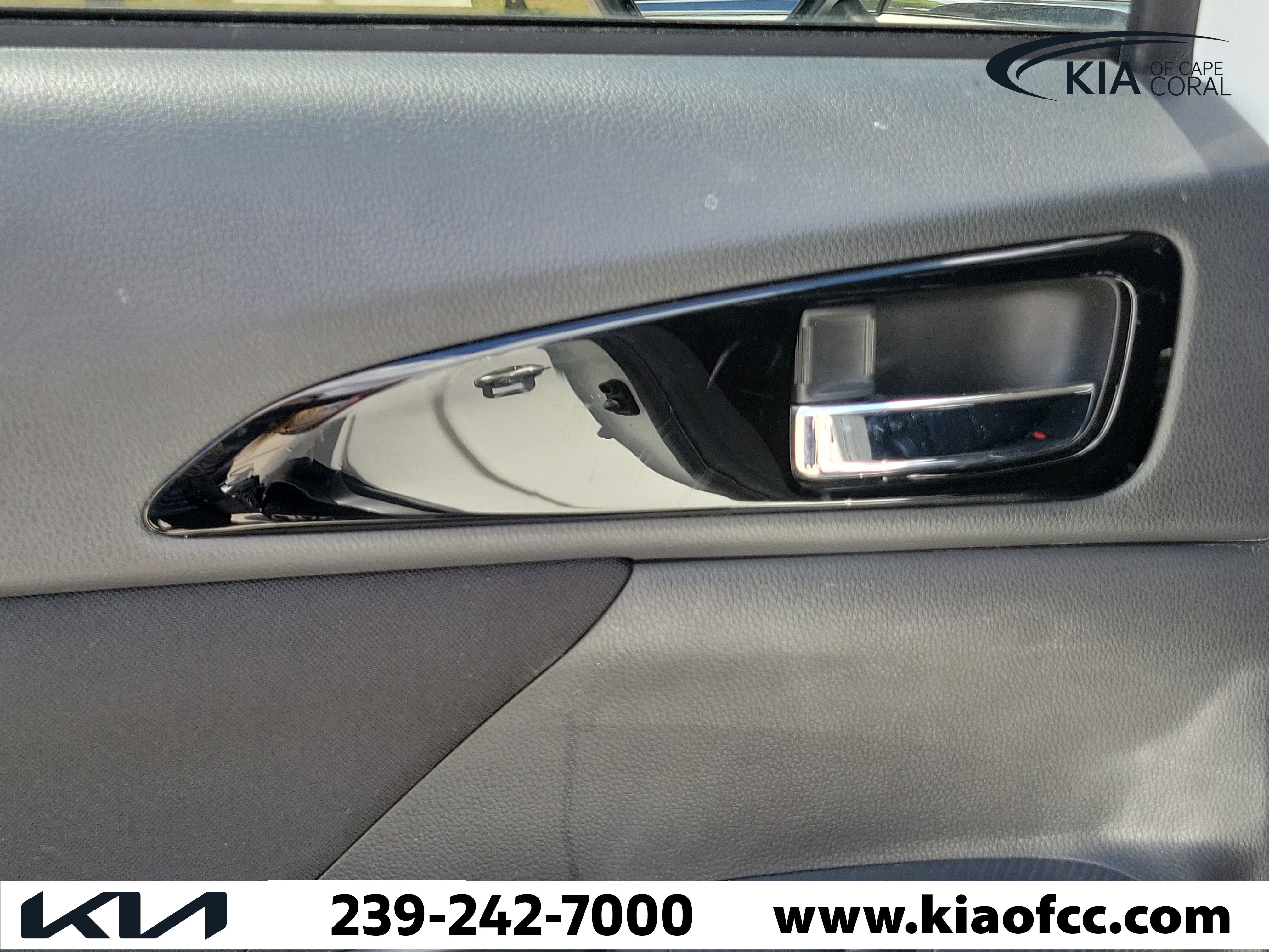 Used 2018 Mitsubishi Eclipse Cross SE image 13