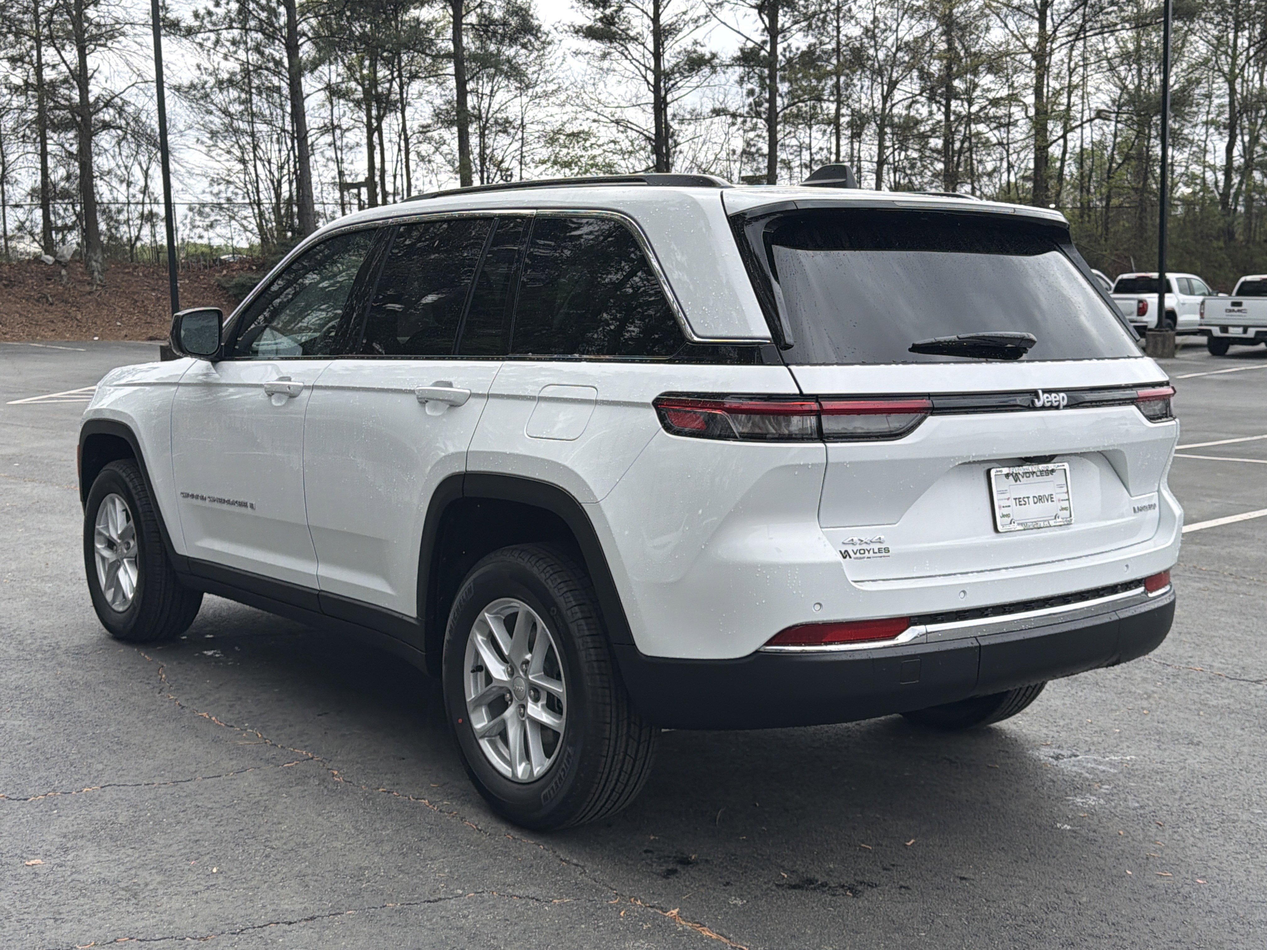 New 2026 Jeep Grand Cherokee Laredo w/ Trailer Tow Package image 6