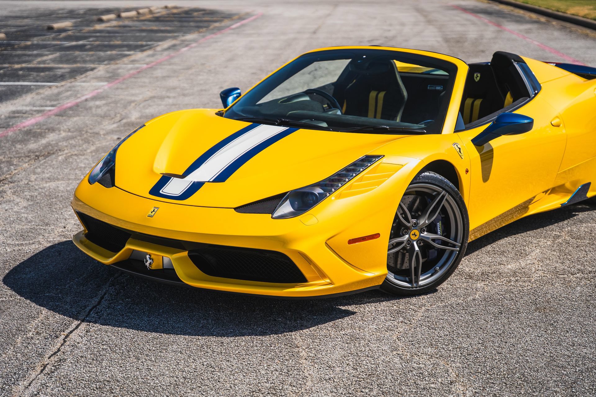 Used 2015 Ferrari 458 Speciale A RWD image 3