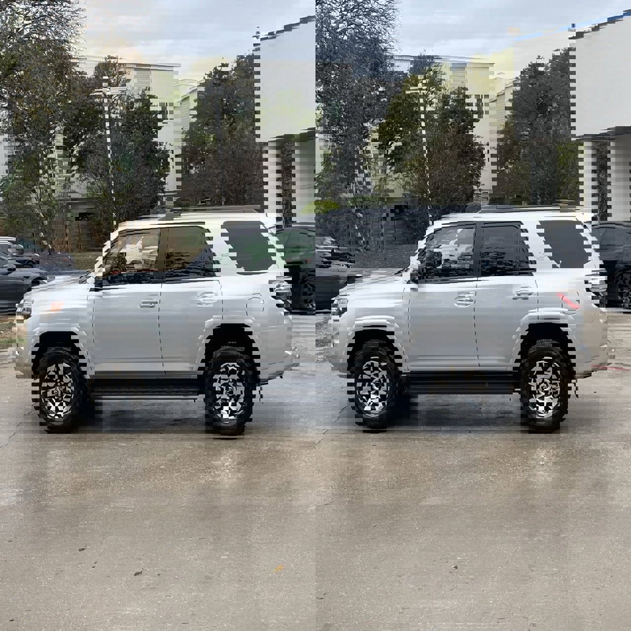 Used 2024 Toyota 4Runner TRD Off-Road image 3