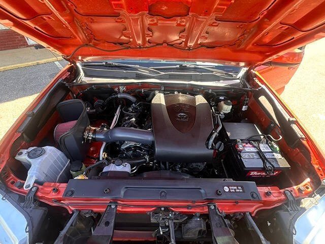 Used 2016 Toyota Tacoma SR5 w/ Towing Package RWD image 26