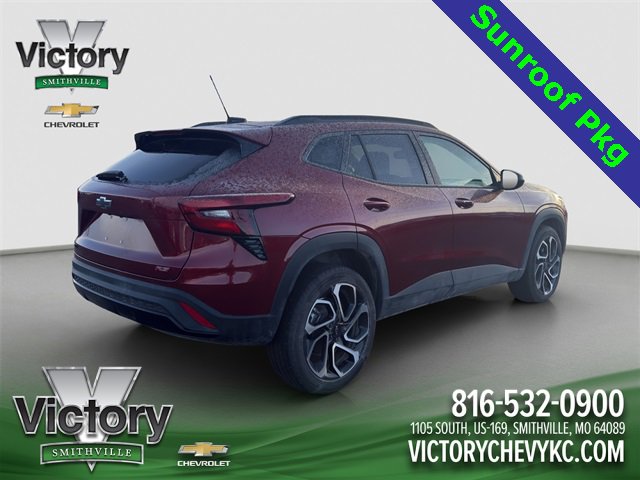 Used 2025 Chevrolet Trax RS w/ Sunroof Package image 6