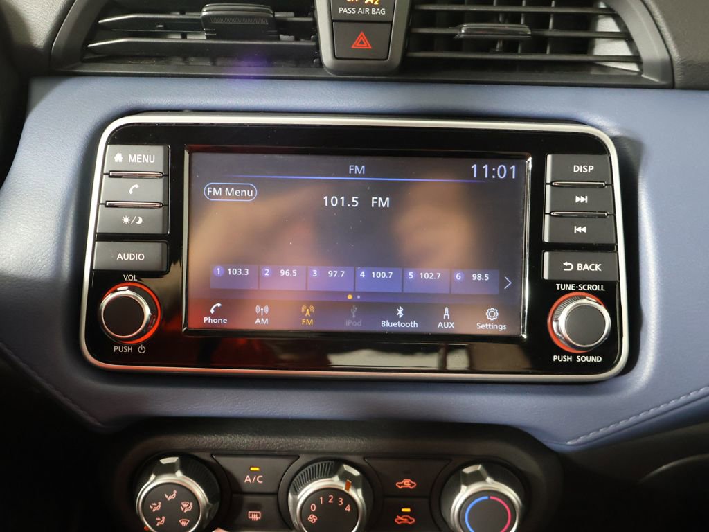 Used 2025 Nissan Versa SV image 37