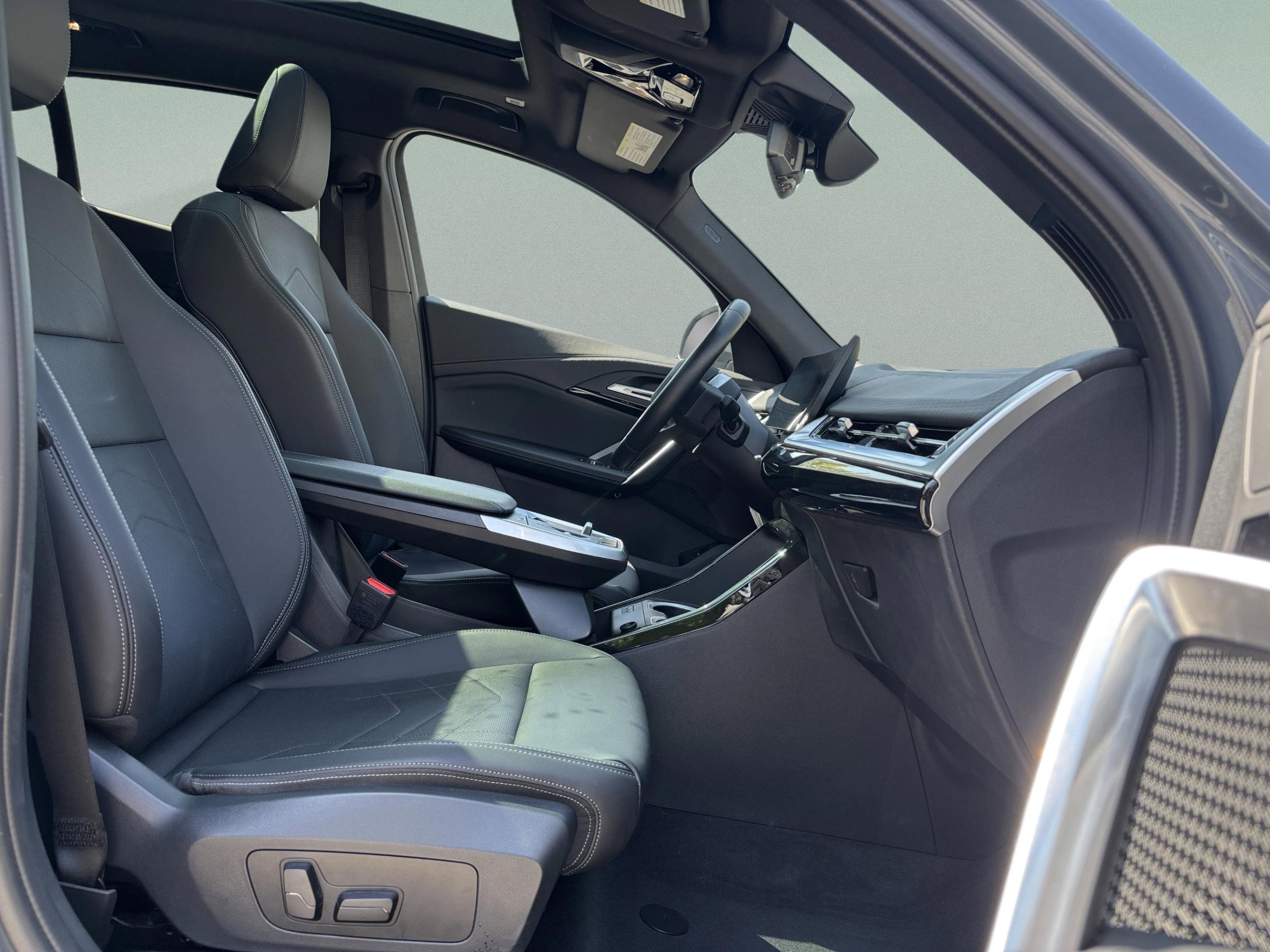 Used 2025 BMW X2 xDrive28i image 21