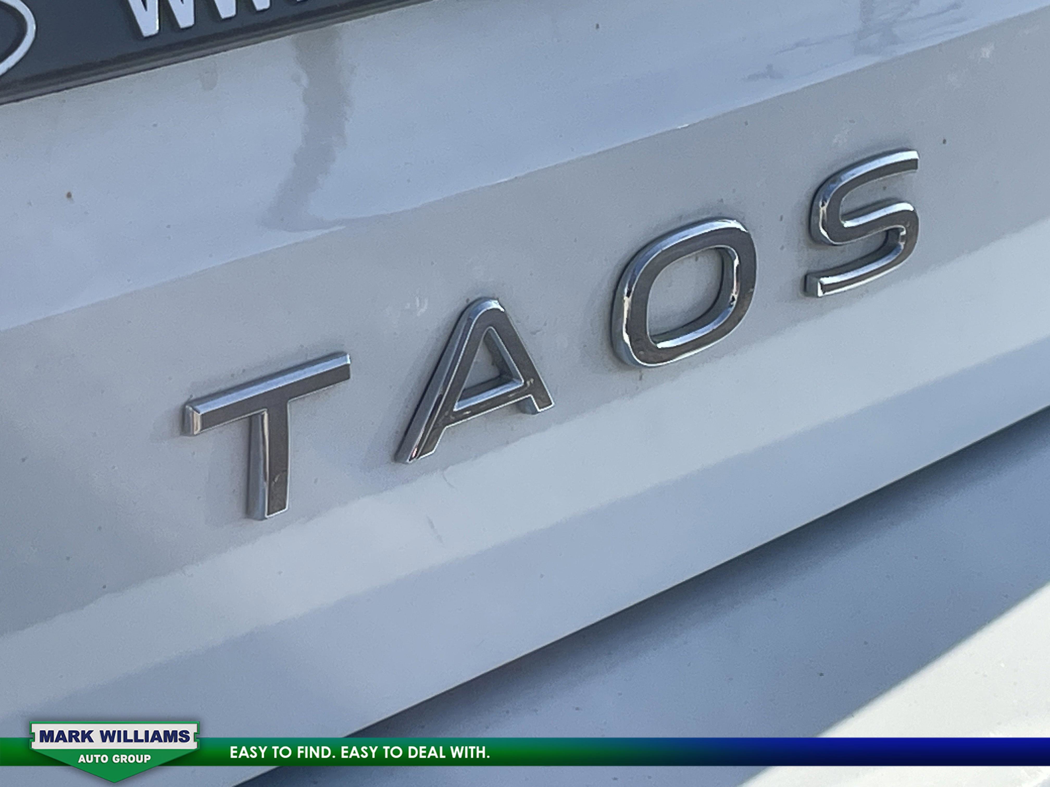 Used 2024 Volkswagen Taos SE image 9