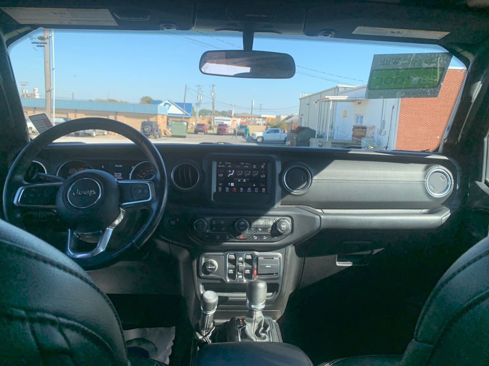 Used 2018 Jeep Wrangler Unlimited Sahara w/ Safety Group image 25