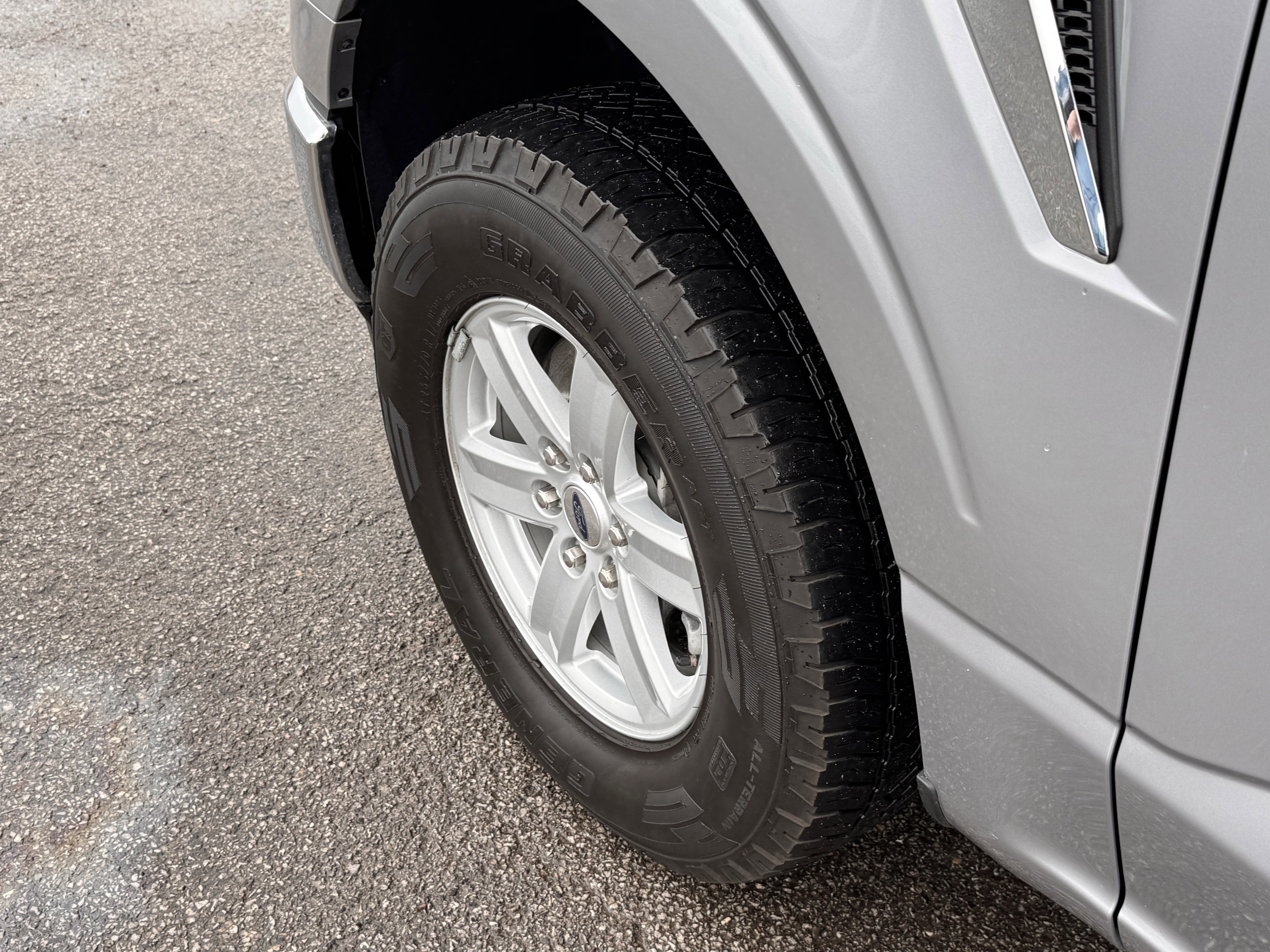 Used 2022 Ford F150 XLT w/ Trailer Tow Package image 9