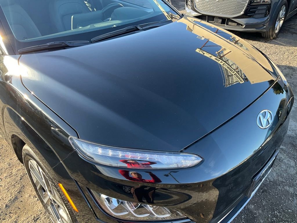 Used 2022 Hyundai Kona Limited w/ Cargo Package image 72