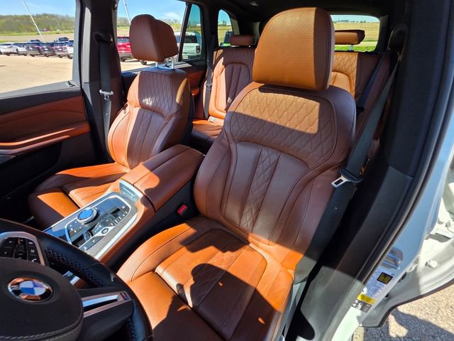Used 2024 BMW X5 M60i AWD/4WD image 26
