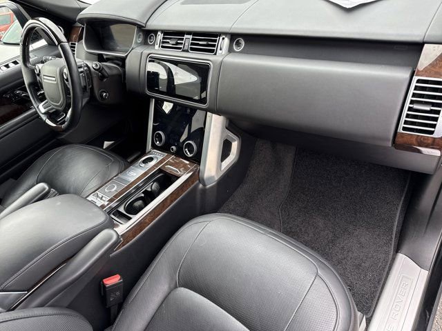Used 2020 Land Rover Range Rover HSE image 22