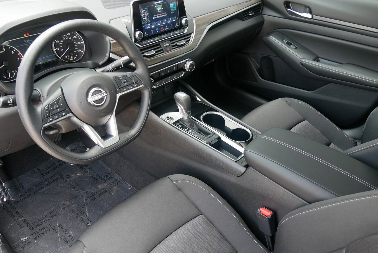 Certified 2024 Nissan Altima 2.5 SV image 10