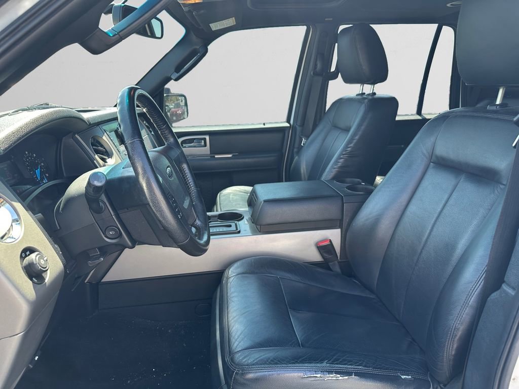 Used 2015 Ford Expedition XLT AWD/4WD image 10