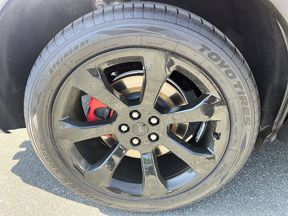 Used 2022 Ford Explorer ST w/ ST Street Pack image 11