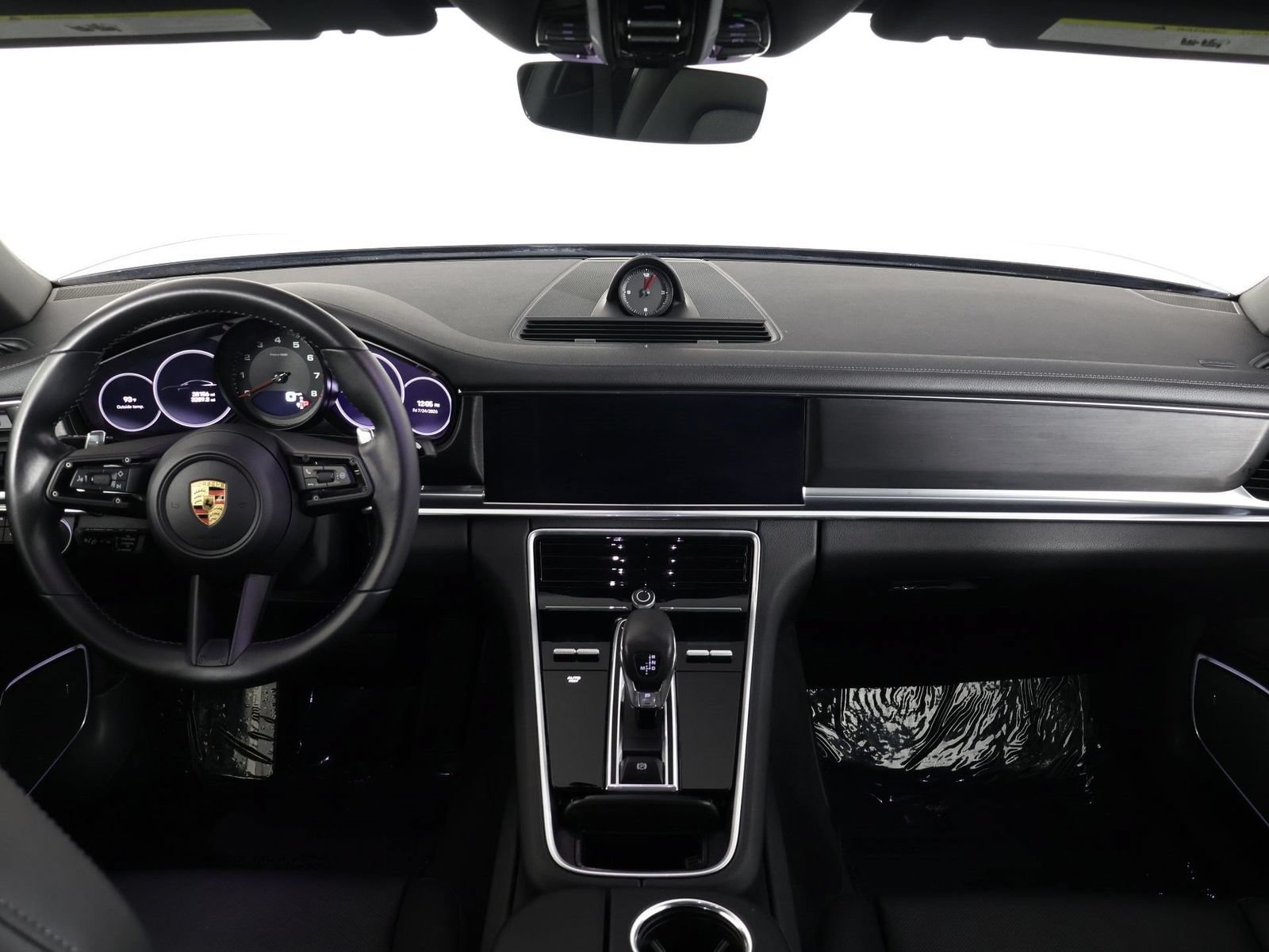 Certified 2023 Porsche Panamera Platinum Edition RWD image 11
