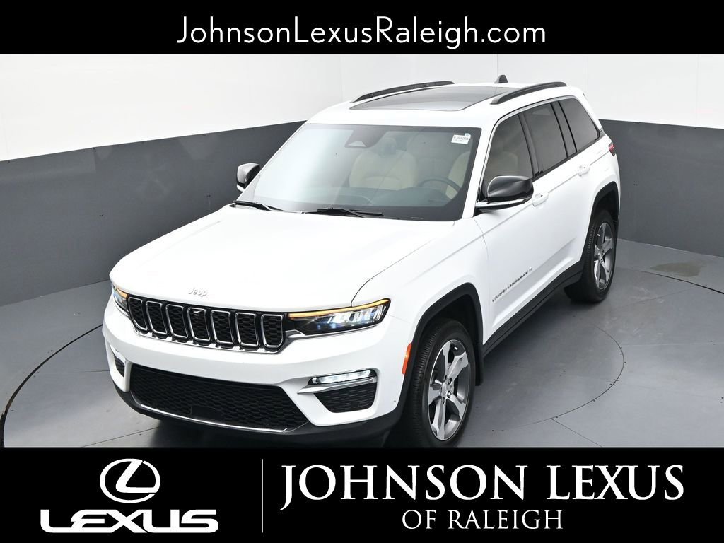 Used 2024 Jeep Grand Cherokee Limited w/ Luxury Tech Group II image 24
