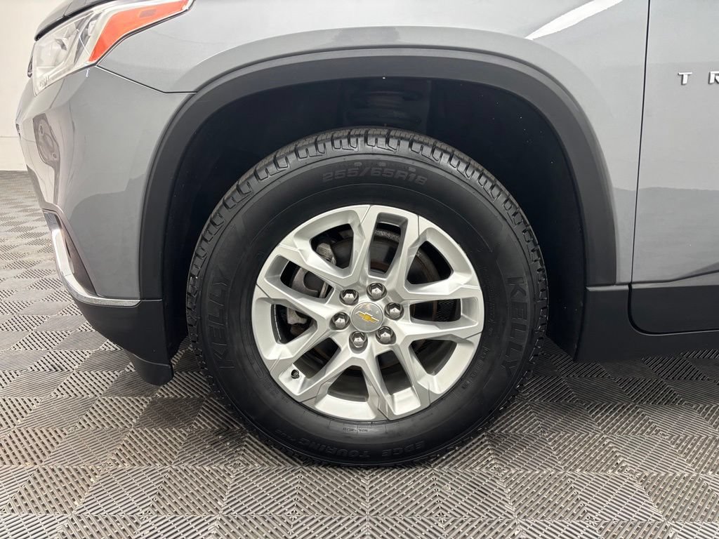 Used 2019 Chevrolet Traverse LT FWD image 15