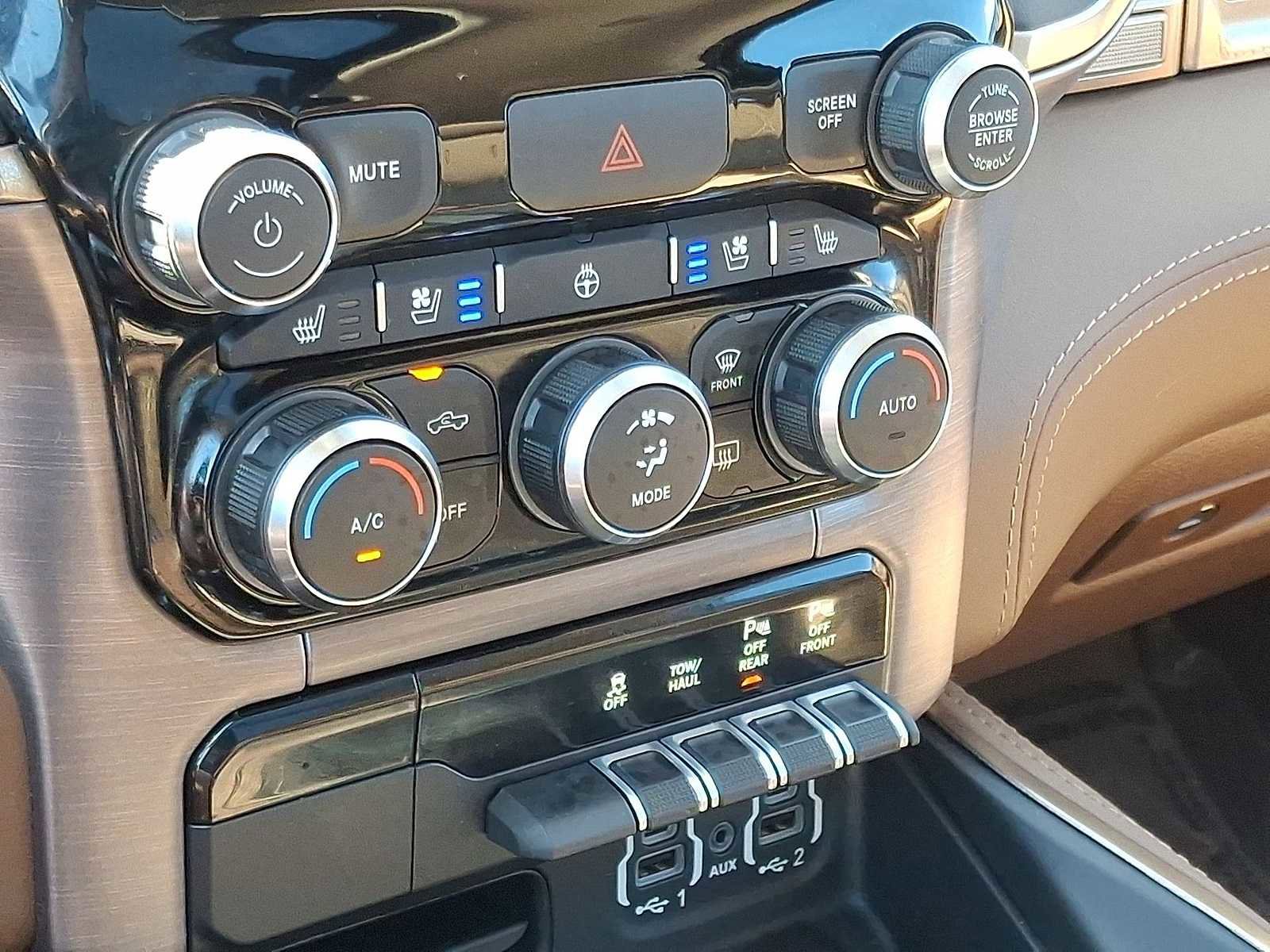 Used 2020 RAM 1500 Limited image 24