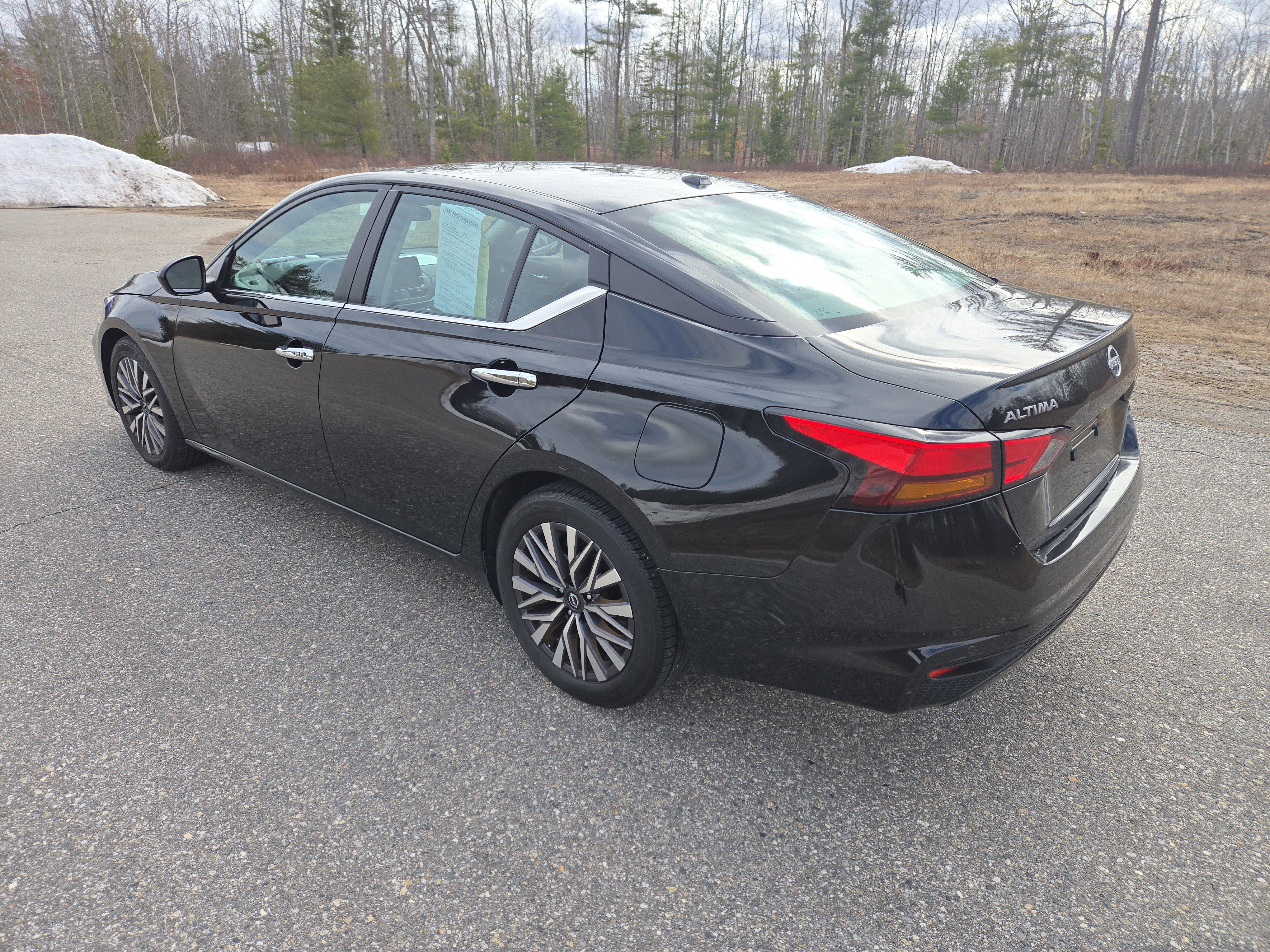 Used 2024 Nissan Altima 2.5 SV image 7