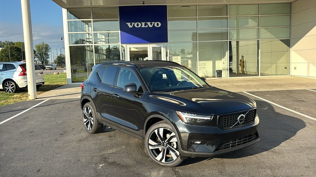 New 2026 Volvo XC40 B5 Ultra w/ Protection Package Premier AWD/4WD image 2