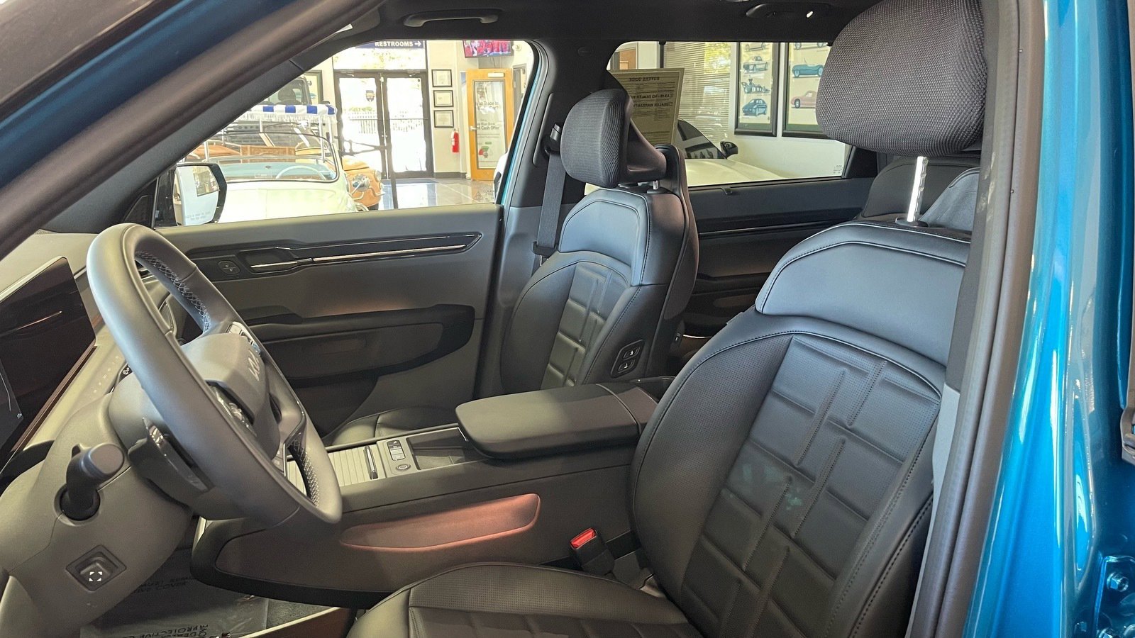 Used 2026 Kia EV9 Land w/ Nightfall Edition Package image 26