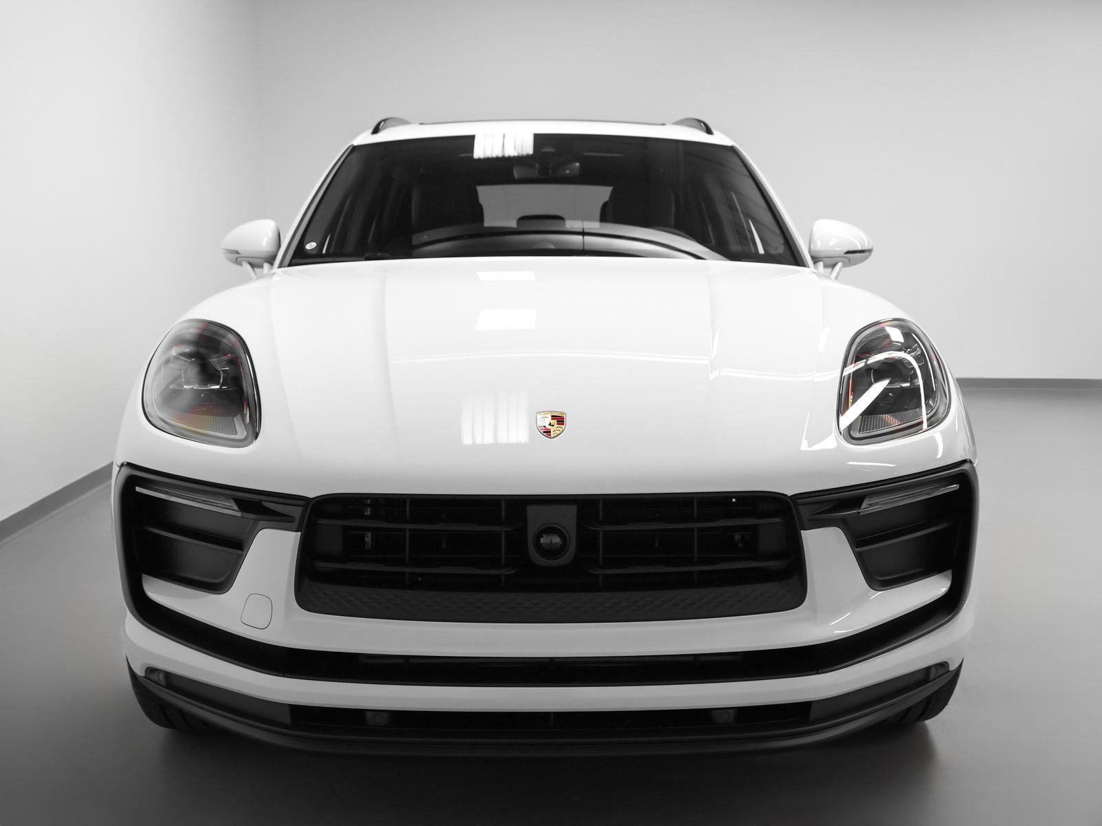 New 2026 Porsche Macan AWD/4WD image 8