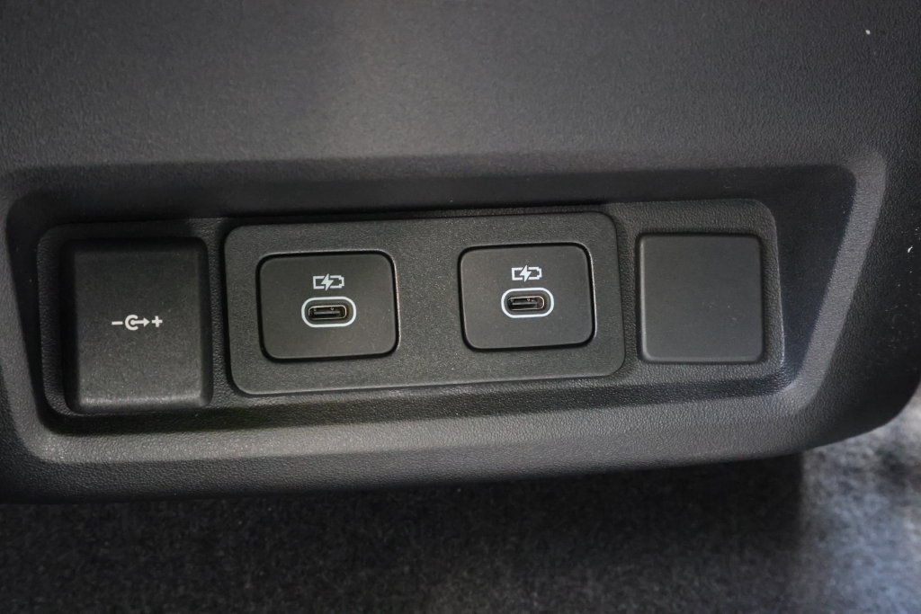 New 2026 Land Rover Discovery Limited Edition AWD/4WD image 31