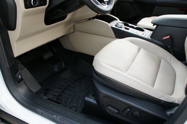 Used 2022 Ford Escape SEL image 17