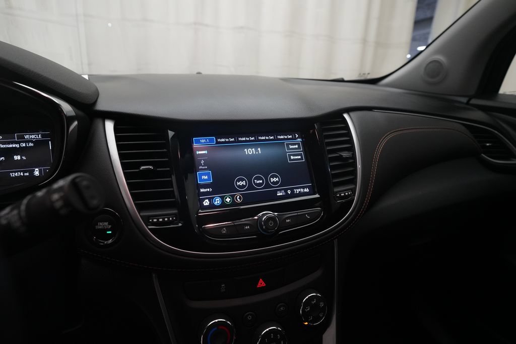 Used 2022 Chevrolet Trax LT w/ Midnight Edition AWD/4WD image 6