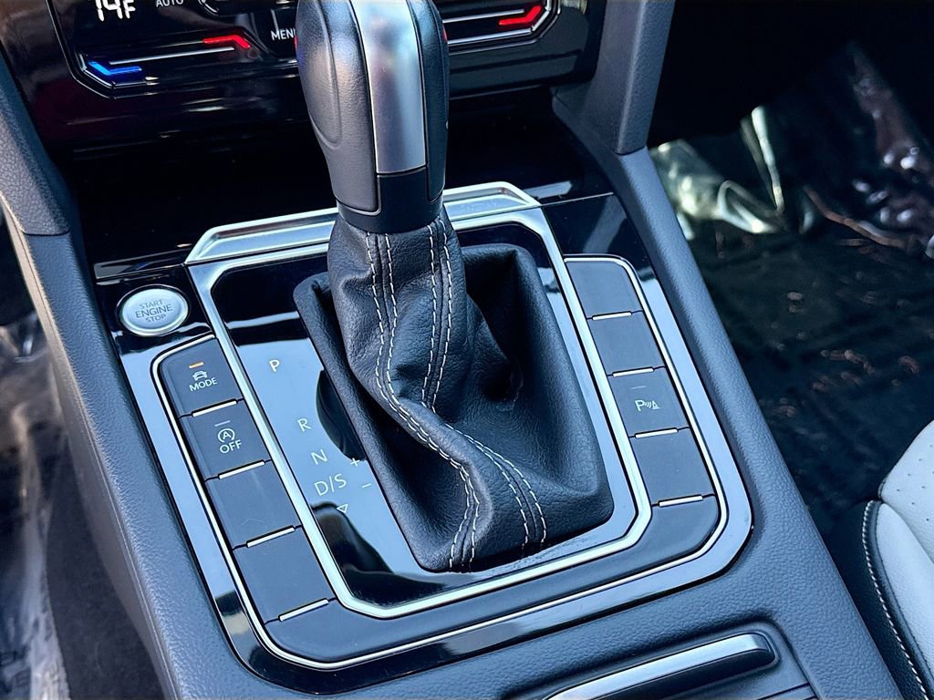 Used 2023 Volkswagen Arteon SE image 17