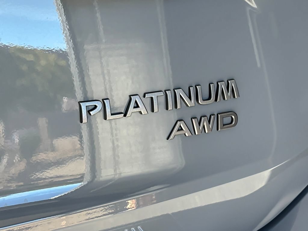 Used 2025 Nissan Rogue Platinum w/ Platinum Premium Package AWD/4WD image 26