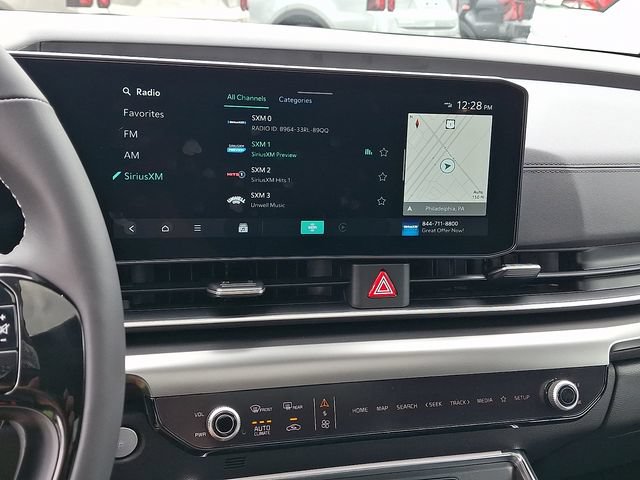 Certified 2027 Kia Carnival SX w/ Dark Edition Package FWD image 16