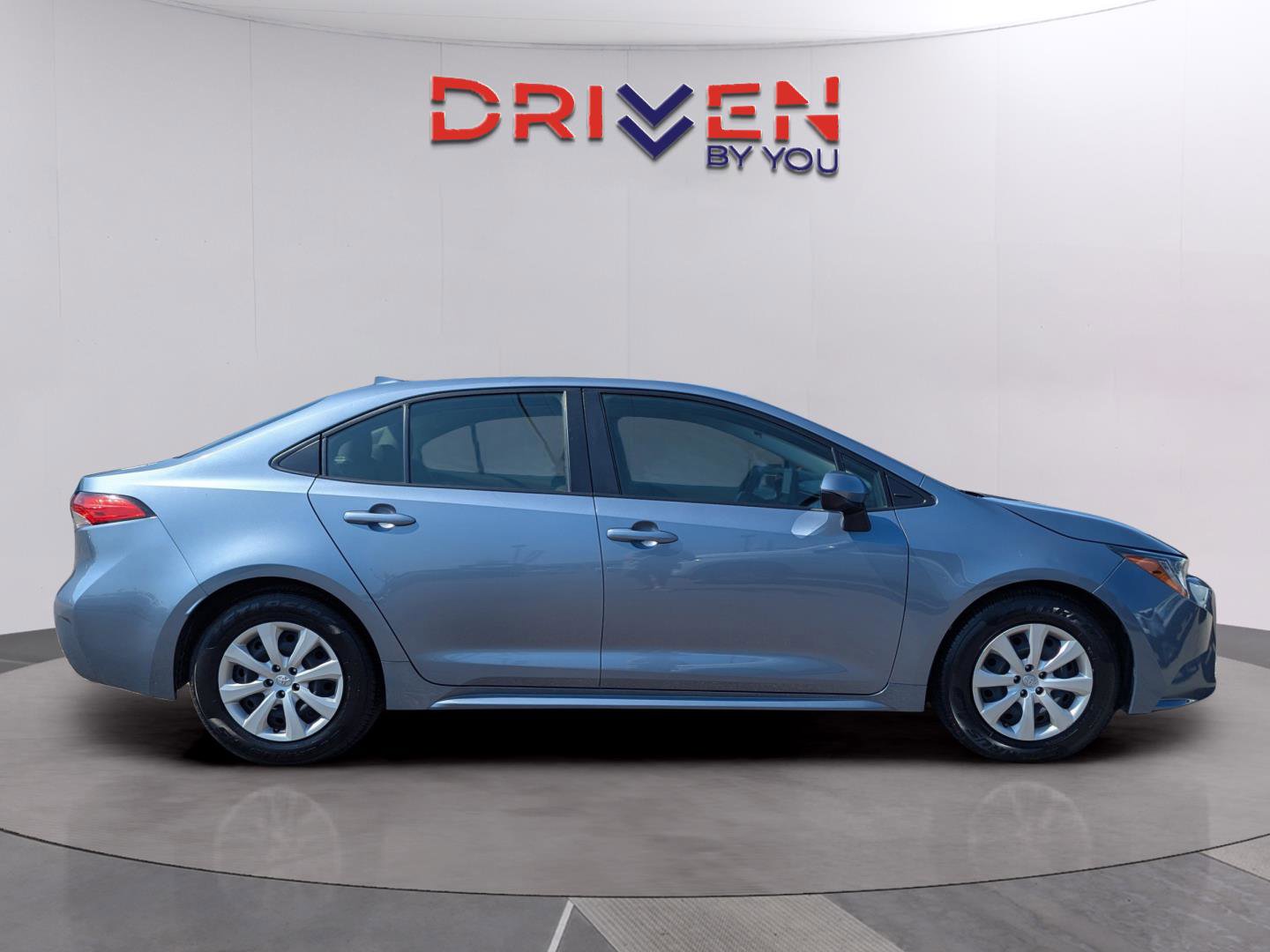 Used 2023 Toyota Corolla LE image 6