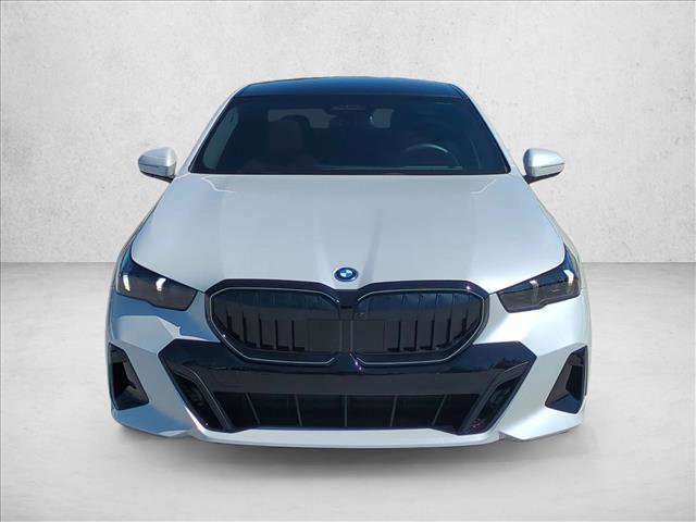 Used 2025 BMW 550e xDrive w/ Premium Package video 2