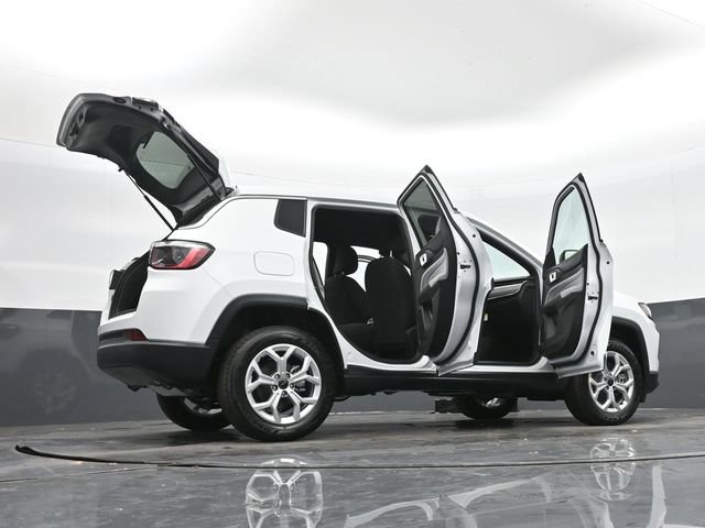 Used 2025 Jeep Compass Sport AWD/4WD image 51