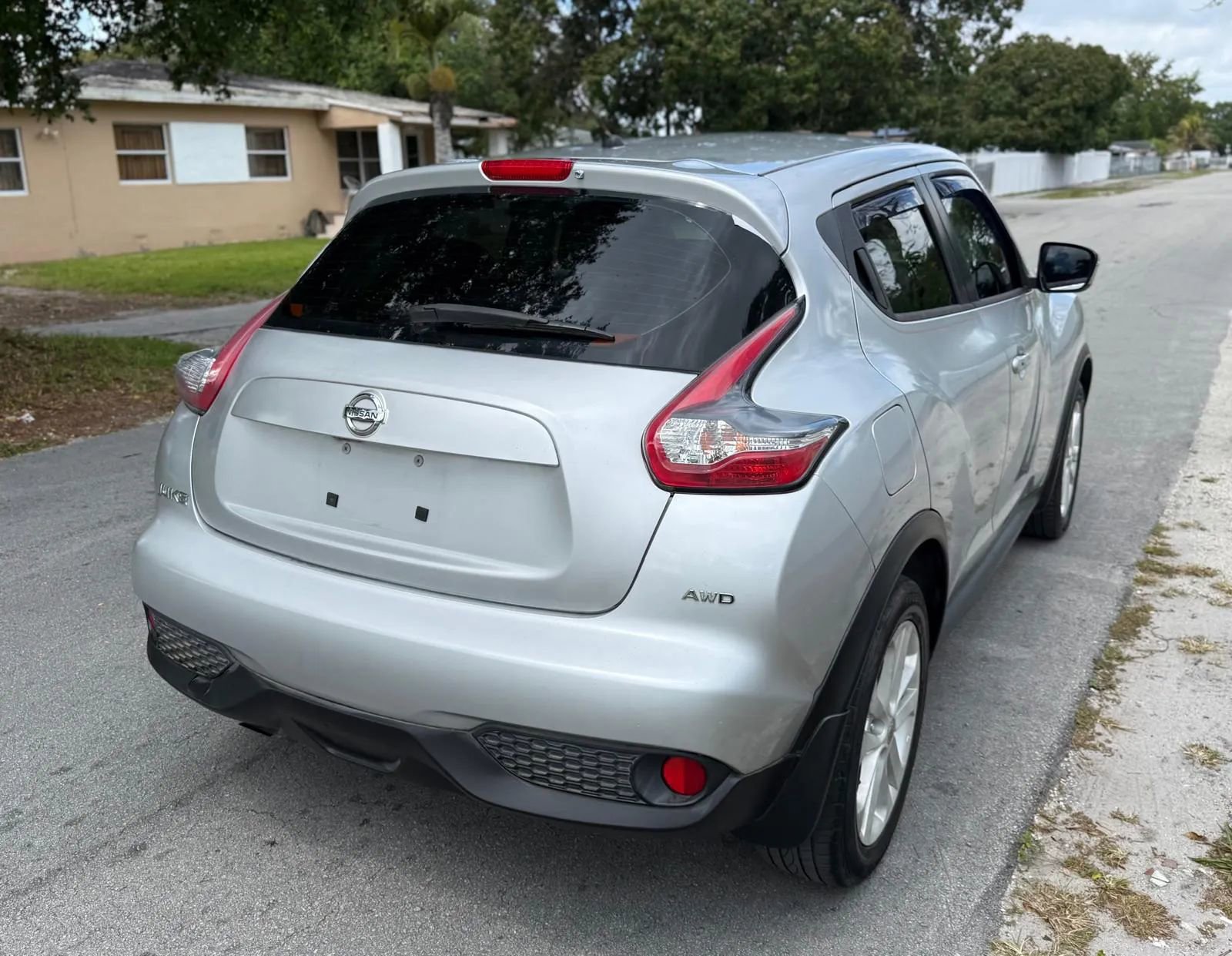 Used 2015 Nissan Juke S image 7