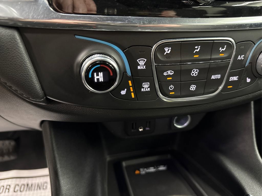 Used 2023 Chevrolet Traverse LT image 33