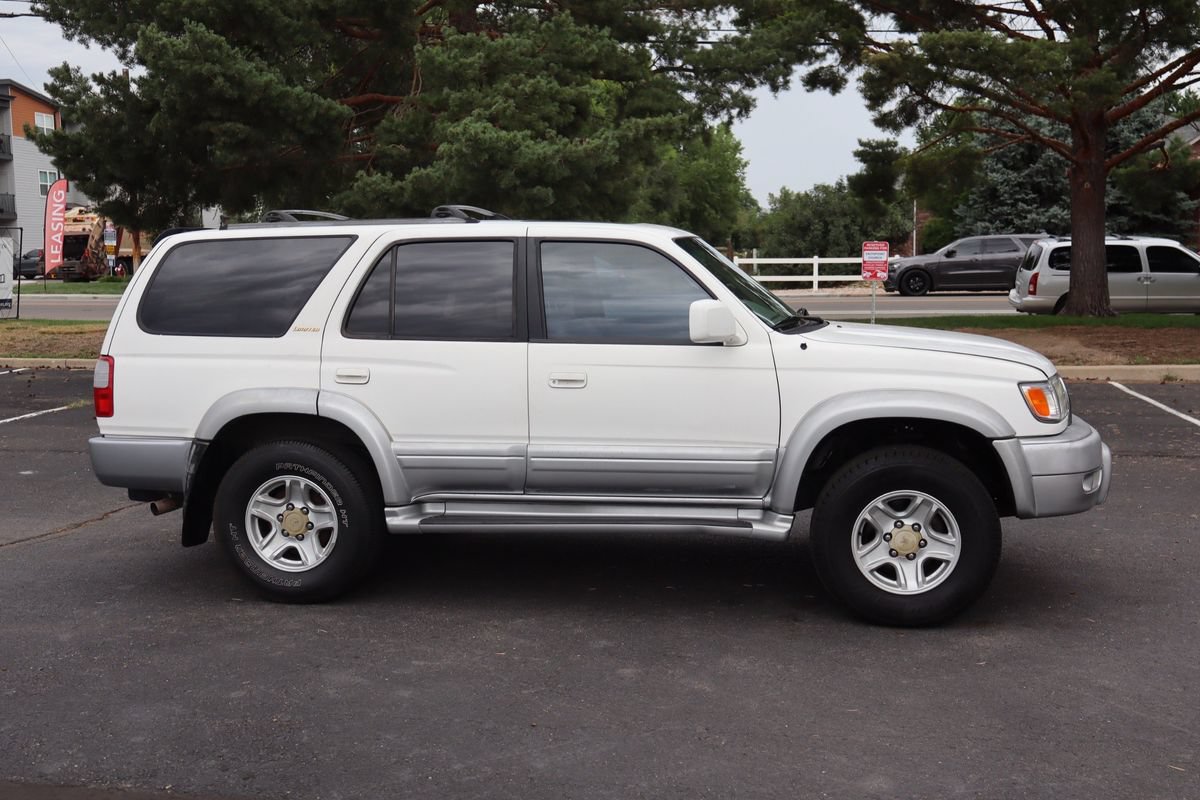 Used 2000 Toyota 4Runner Limited AWD/4WD image 3
