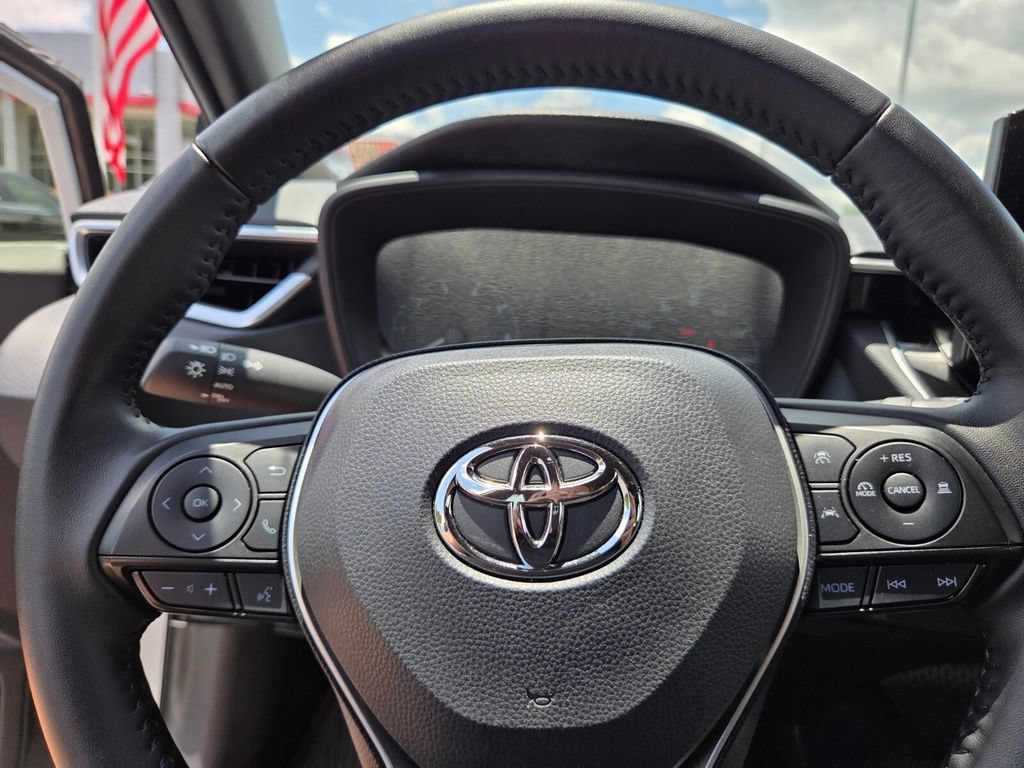Certified 2025 Toyota Corolla SE FWD image 22