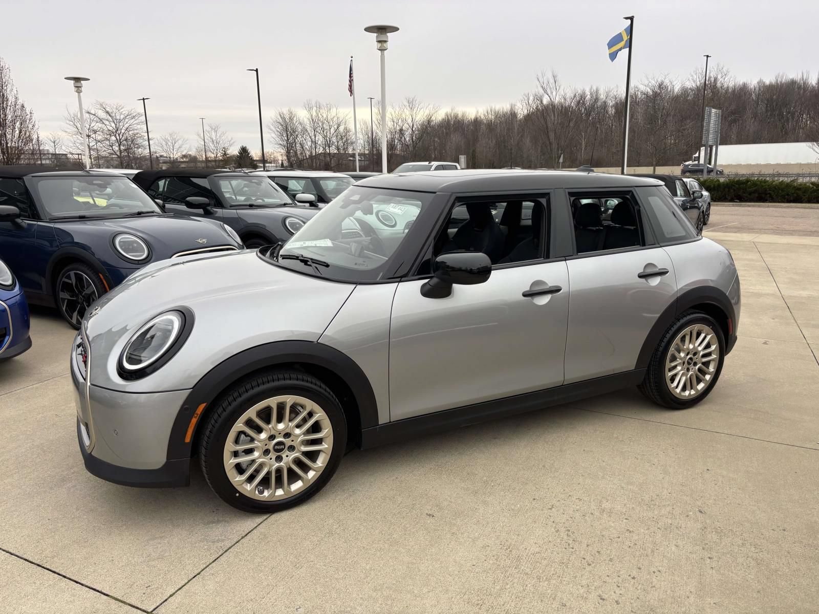 New 2026 MINI Cooper S FWD image 4