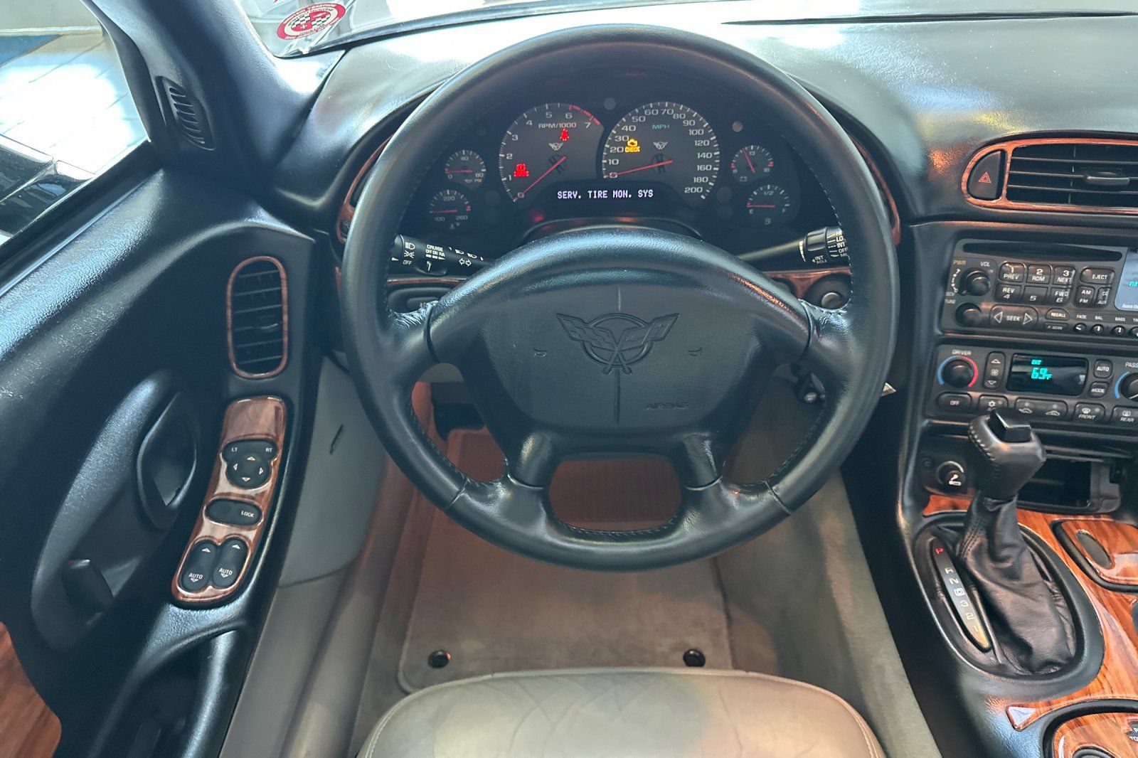 Used 1997 Chevrolet Corvette Coupe RWD image 13