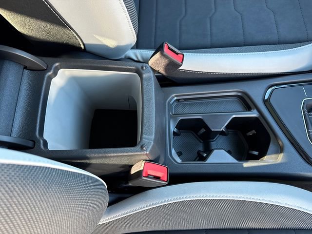 New 2025 Volkswagen Taos SE image 19