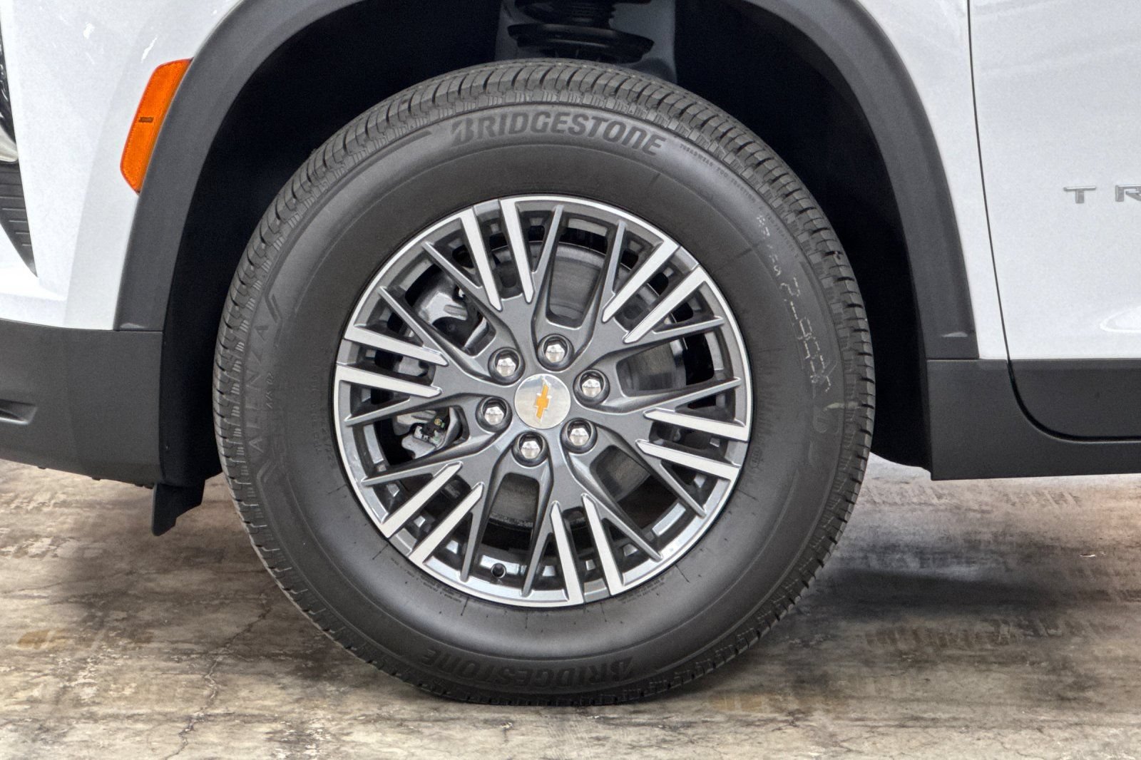 New 2026 Chevrolet Traverse LT w/ Driver Confidence Package FWD image 26