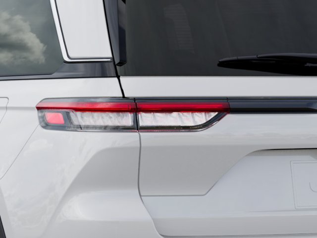New 2027 Jeep Grand Cherokee Laredo RWD image 9