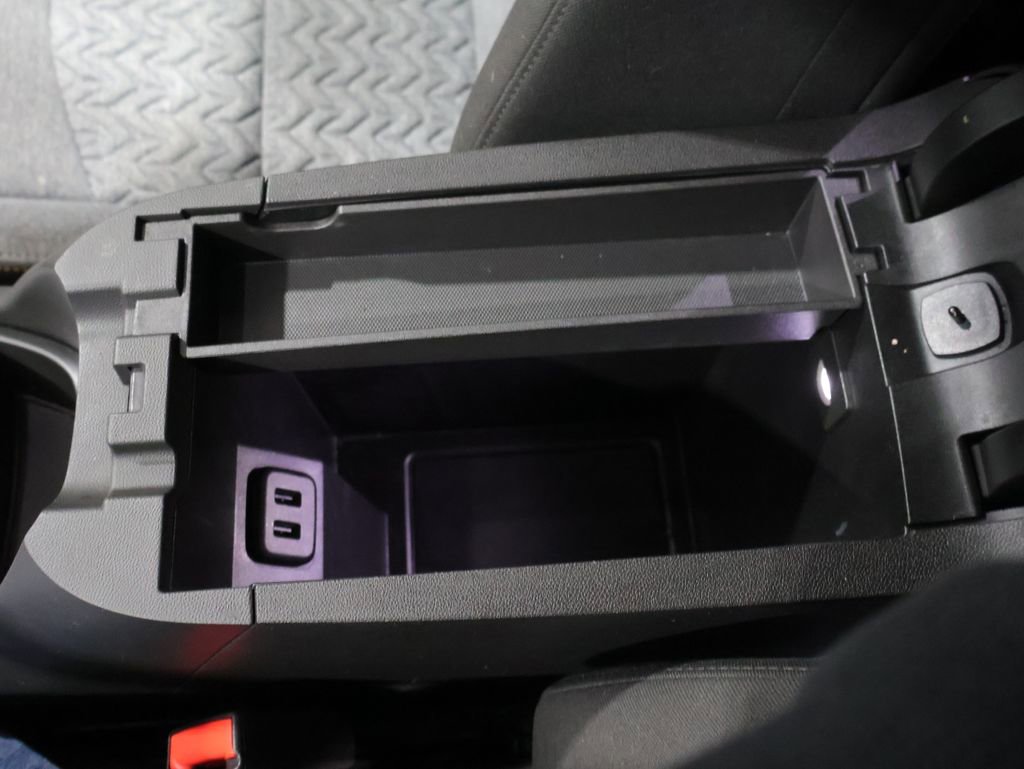 Used 2023 Chevrolet Equinox LT image 31