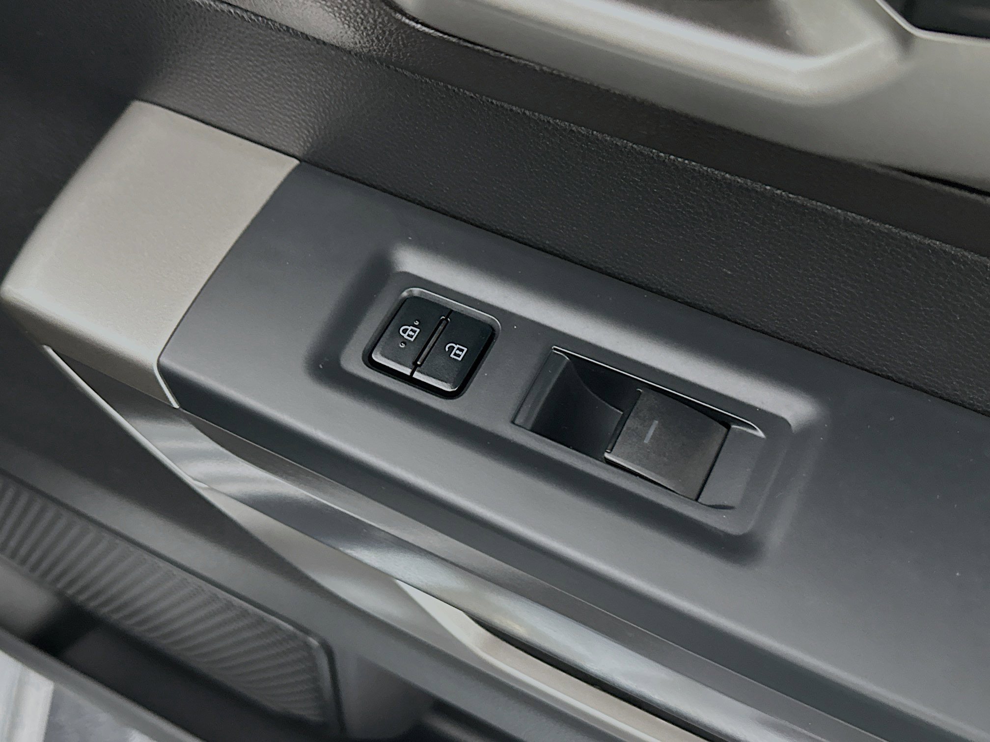 Used 2022 Toyota Tundra SR5 w/ Convenience Package image 28