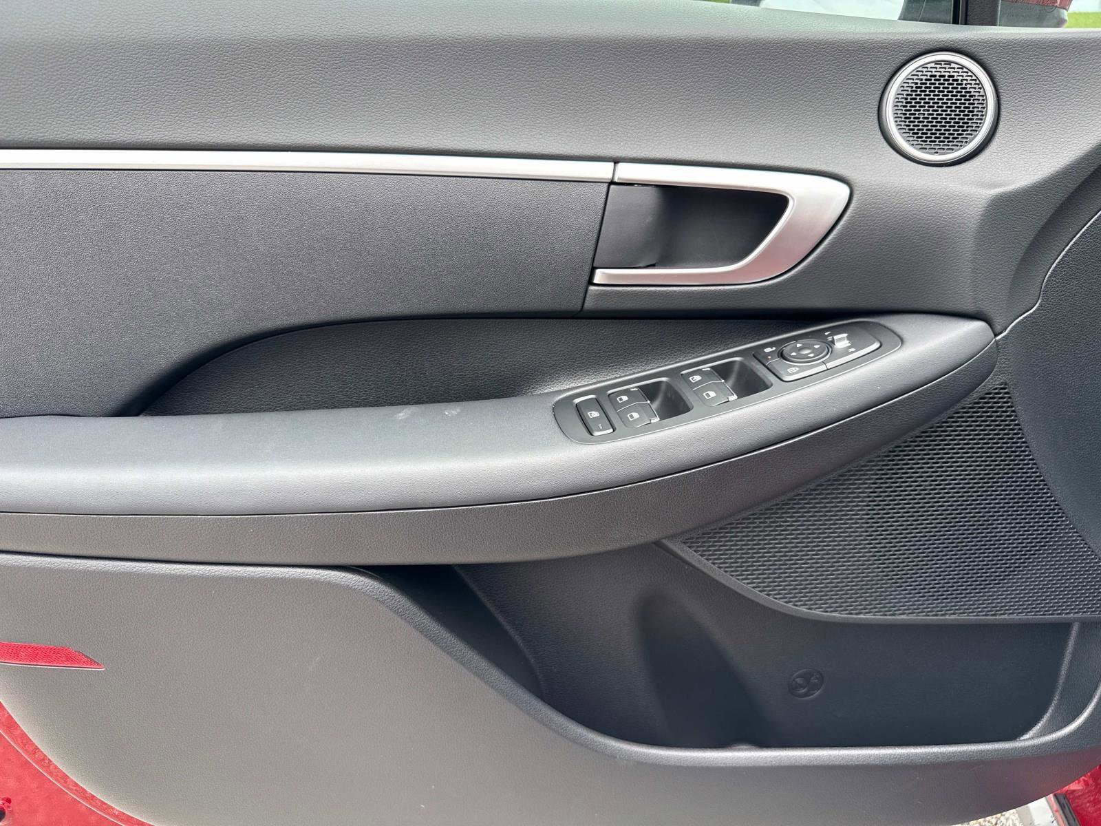 New 2025 Hyundai Sonata SE image 9