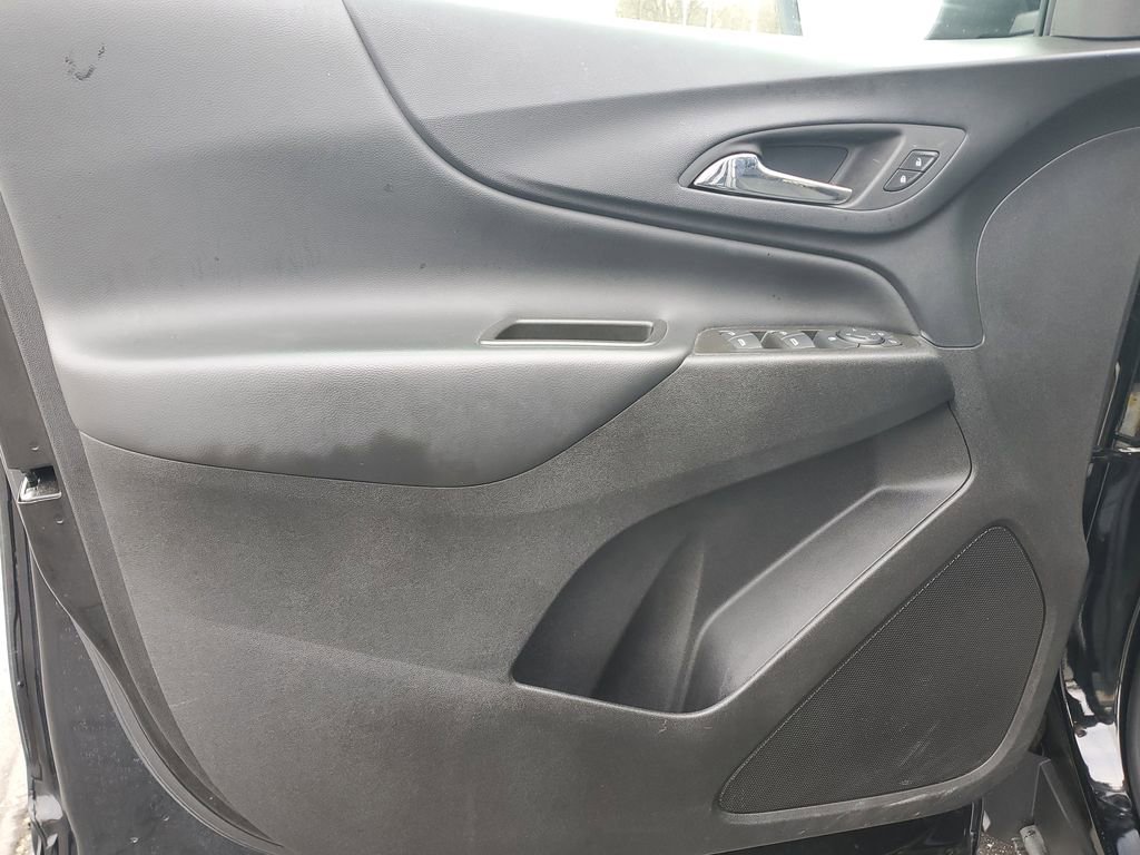 Used 2023 Chevrolet Equinox LT w/ LPO, Floor Liner Package image 11