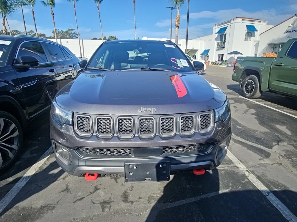 Used 2023 Jeep Compass Trailhawk image 2