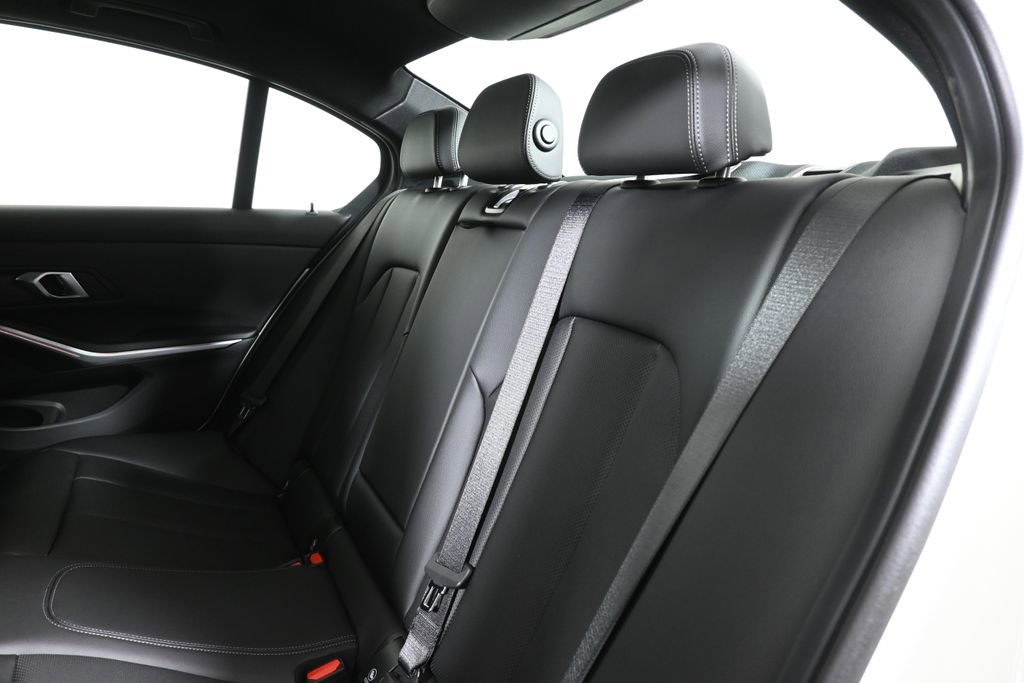 Used 2026 BMW 330i xDrive Sedan w/ Premium Package image 4
