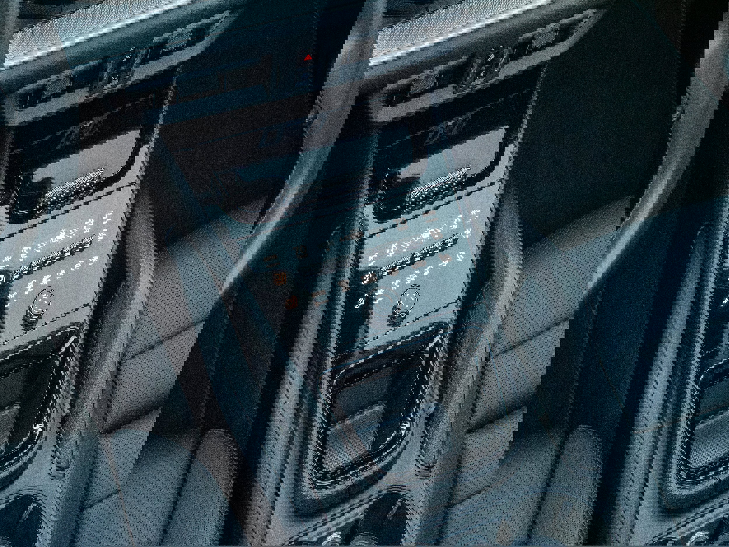 Certified 2024 Porsche Cayenne w/ Premium Package Plus (PFM) image 24